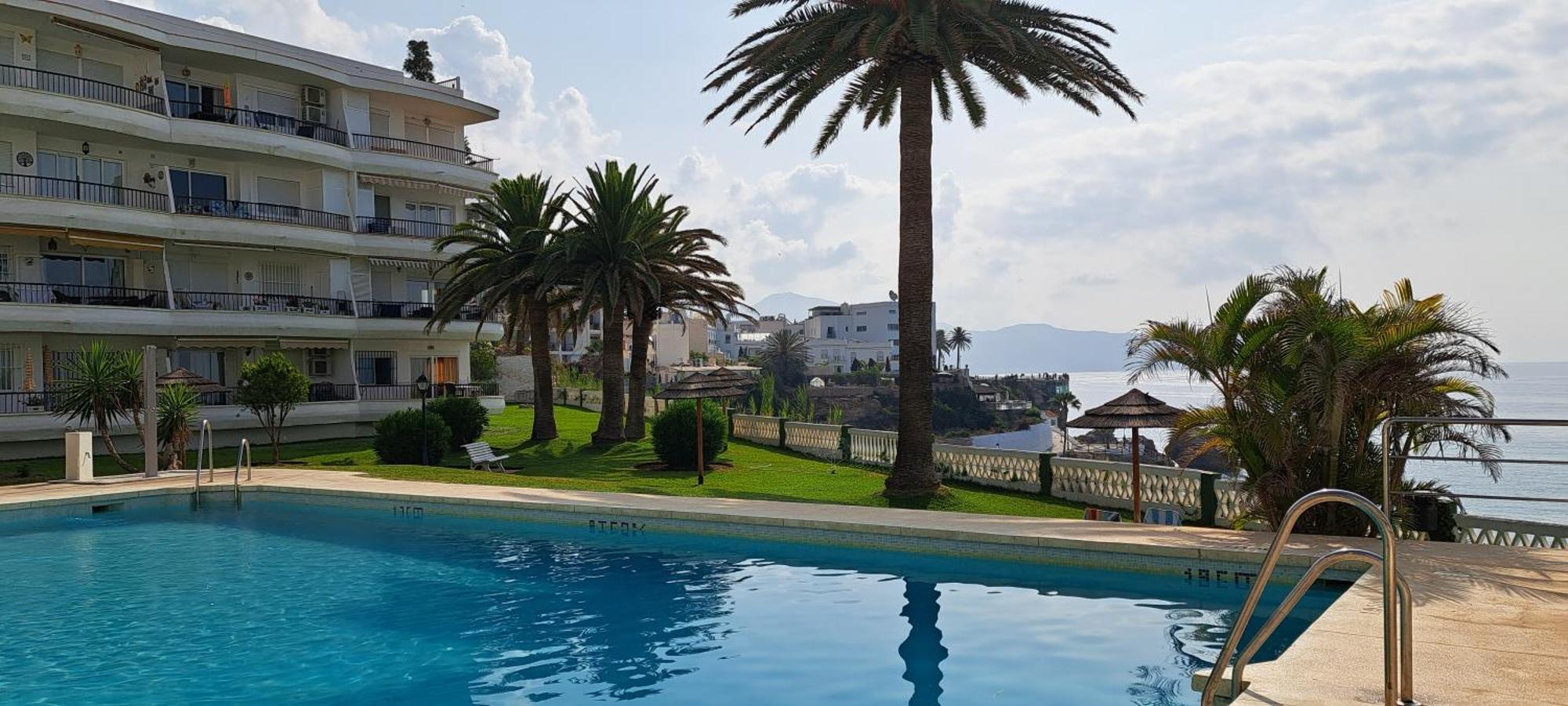 شقة Acapulco Playa Beautiful Seaview نيرخا المظهر الخارجي الصورة