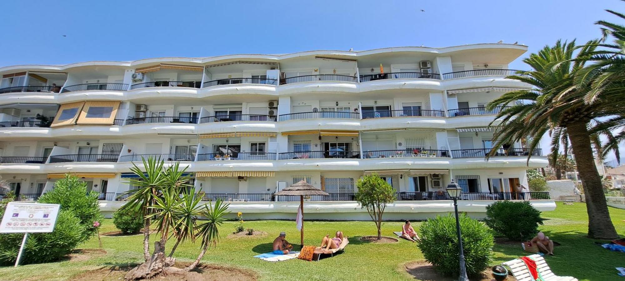 شقة Acapulco Playa Beautiful Seaview نيرخا المظهر الخارجي الصورة